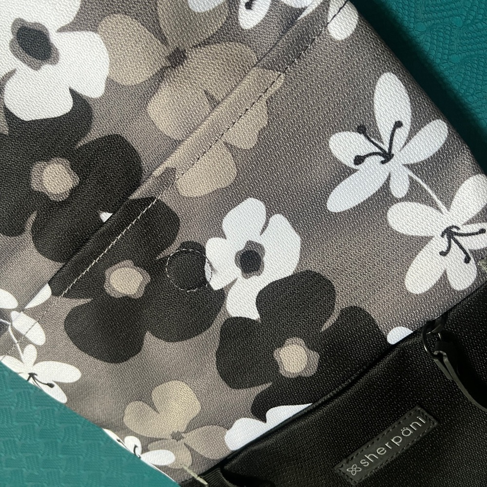 Sherpani Black and Gray Floral Crossbody Bag - Picture 4 of 12